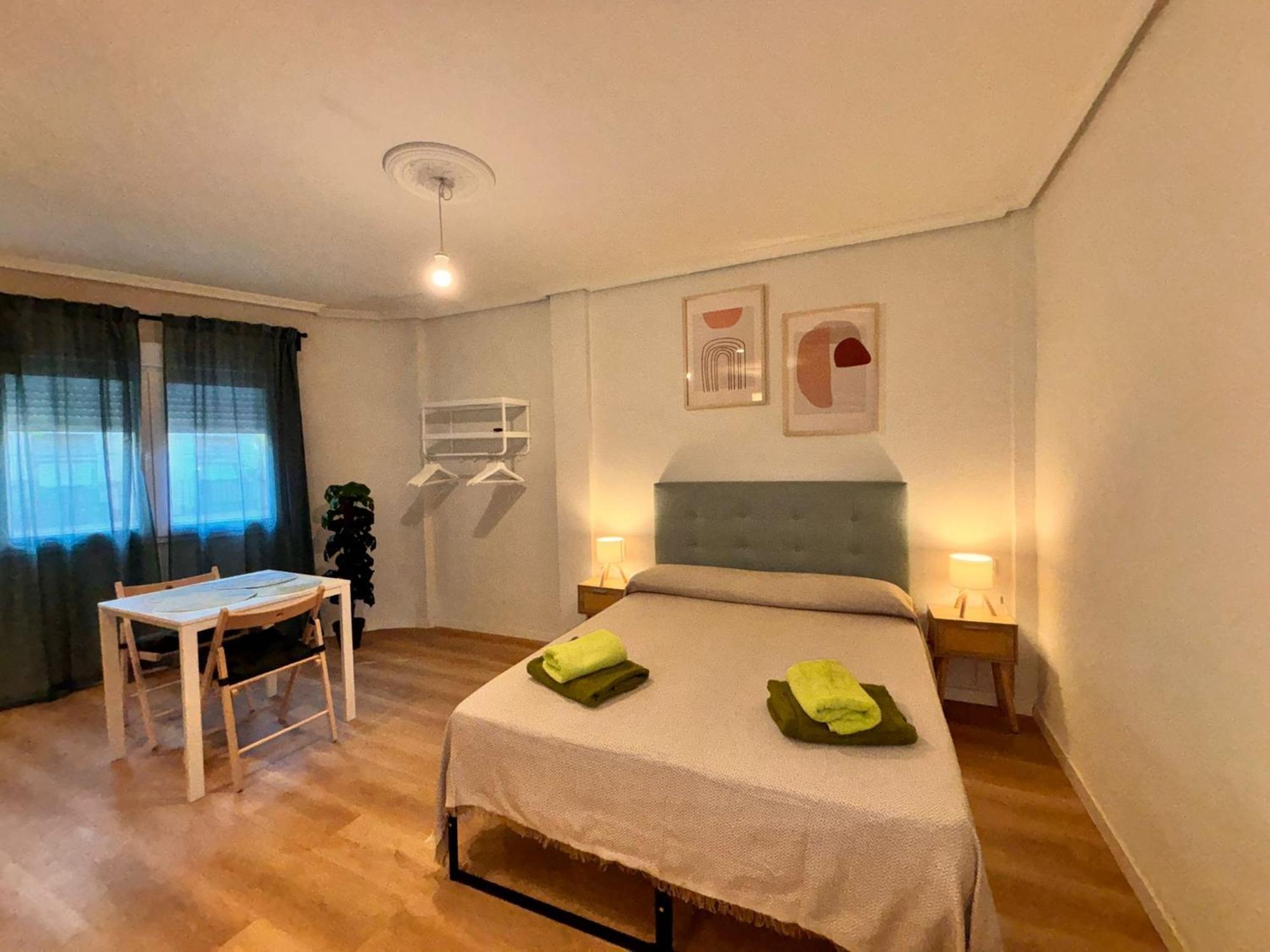 Rooms Carlos - Junto A Plaza Mayor - Madrid, Madrid